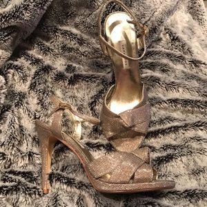 Caparros sparkly gold heels
